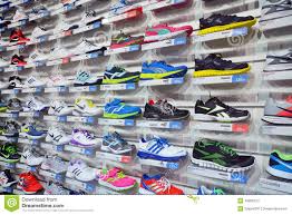 LOT DE CHAUSSURES ADIDAS NIKE PUMA N. BALANCE ETC