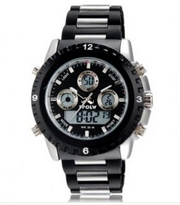 Montre chrono homme avec aiguille blanche et fond noir