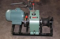 Winch by manpower, cable winch
