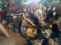 Stock de pièces détachées d'occasion automobile