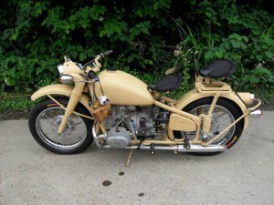 Two wheels Changjiang 750cc motorcycle sidecar with yellow color