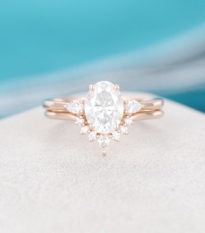 Oval Moissanite Förlovningsring Uppsättning Roséguld Diamant Klunga Unik Förlovningsrin...