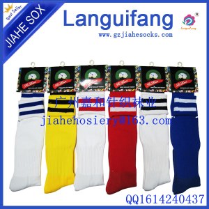 Rayé personnalisé football chaussettes en différentes couleurs