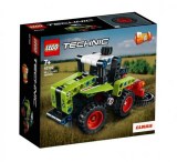LEGO Technic Mini CLAAS XERION 42102