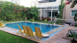 A VENDRE AU MAROC UNE BELLE VILLA AVEC PISCINE PRIVÉE ET VUE SUR LA MER