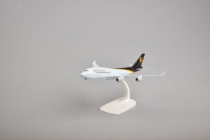 20cm B747 UPS With Wheels Metal Aircraft Plane Model Gift