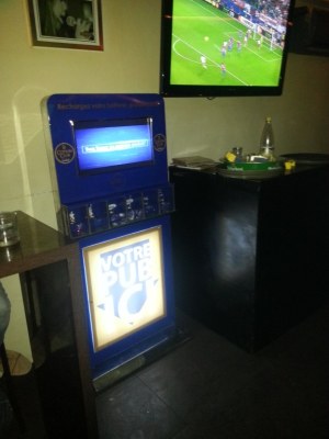 Station de charge battrie telephonne portable