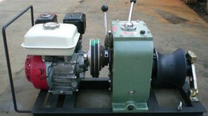 Cable tractor winch, cable trailer winch