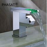 Moderni Kolmiosainen LED Vesiputous with Keraaminen venttiili Yksi kahva yksi reikä for...