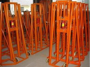 Large multihole cable jacks