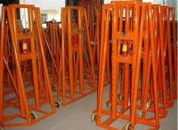 Large multihole cable jacks