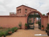 A VENDRE AU MAROC UNE VILLA TRADITIONNELLE SPACIEUSE EN PLEINE NATURE