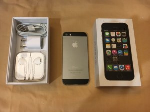 5s iPhone d'Apple - 32 Go - Espace gris - Usine Unlocked