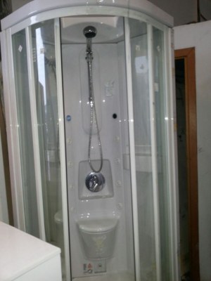 LOTS DE SANITAIRE DE BAIN ET AUTRE CHOSES