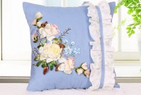 AP-028 Coussin broderie ruban