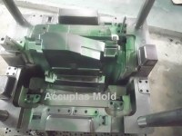 Deep Cavity Cosmetic Automobile Plastic Injection Mold