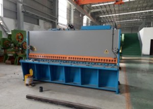 Electric Guillotine Shearing Machine