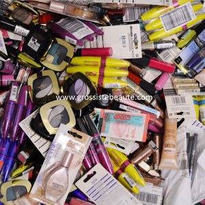 Liquidation lot maquillage de marque 250 pièces mix