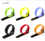 Attache de câble auto-agrippante avec boucle（Velcro）