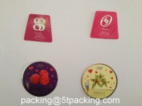 Matte laminage cosmétique étiquettes de bouteille en plastique blanc.