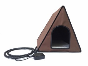 Heated pet house