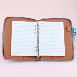 PU cover with zipper closure planner