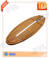 Long S/S bread knife with oval cutting board