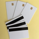 600PCS / Lot ISO7816 contact Pvc vierge Sle4442 puce 2 pistes 8,4 mm Hi-Co Carte magiqu...