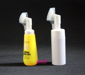 Foam pump brush bottle