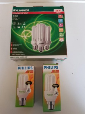 Lot ampoule économie d'énergie neuf et emballé 15900 ampoules