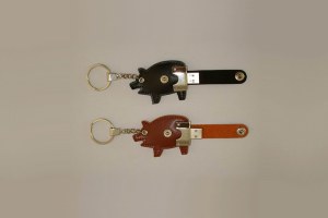 Leather USB flash drive